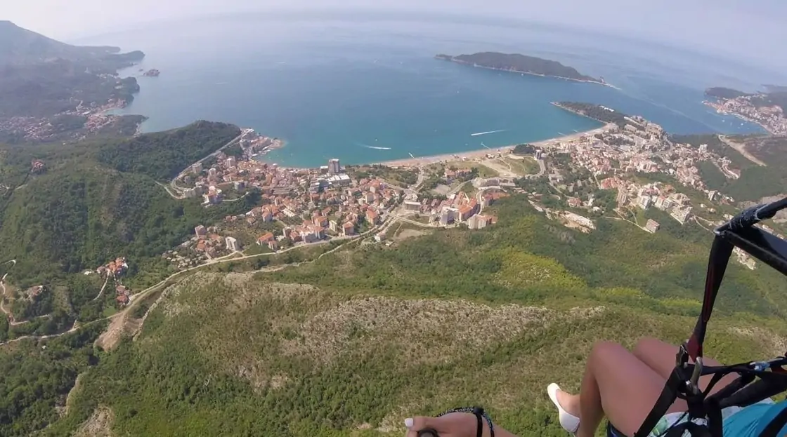 An Exhilarating Paragliding Adventure in Budva