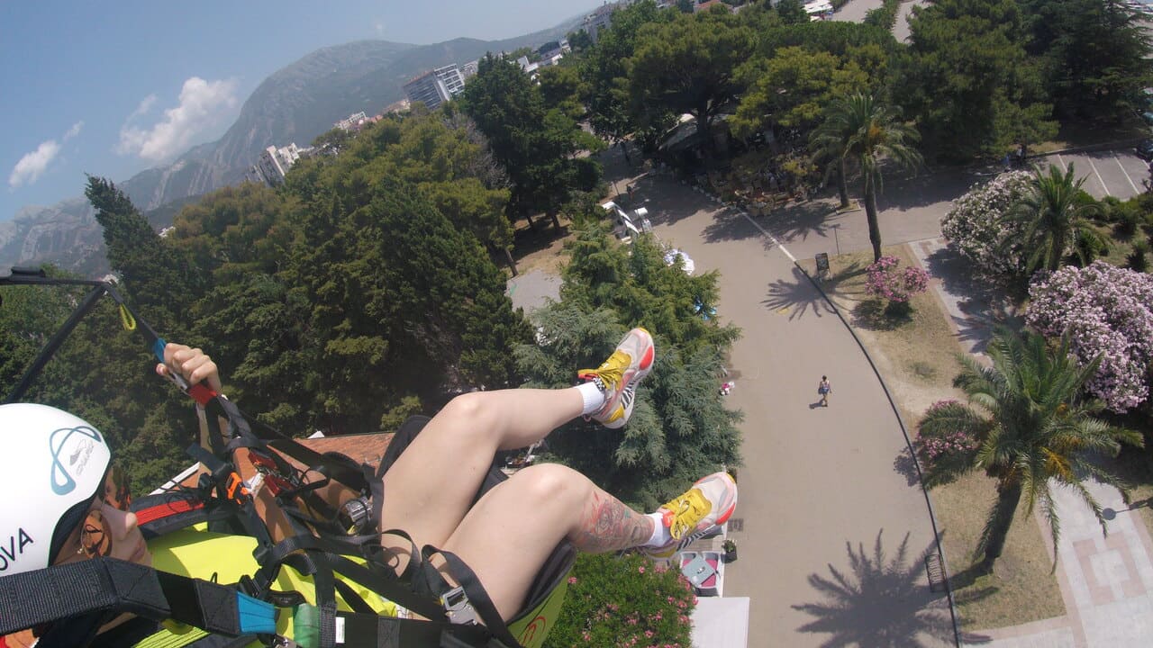 High-rise Tandem Paragliding In Bar City paragliding bar G0013477