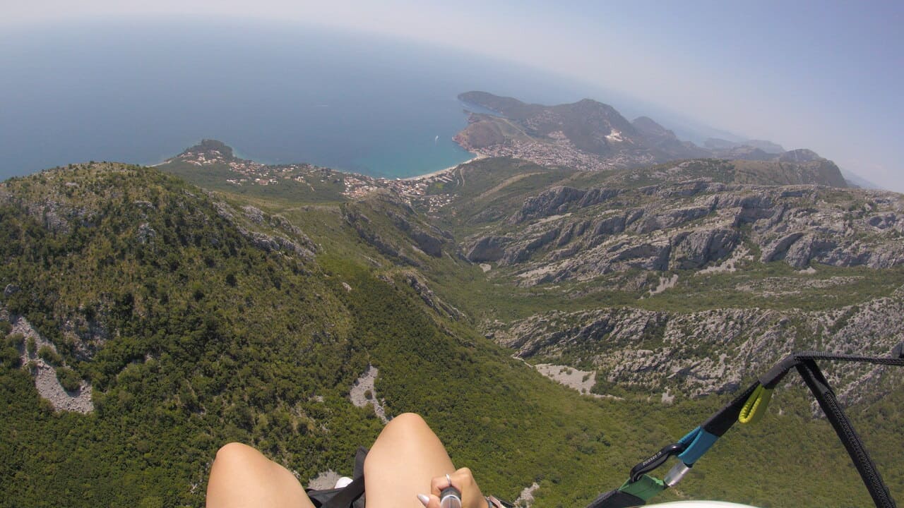 High-rise Tandem Paragliding In Bar City paragliding bar G0017832