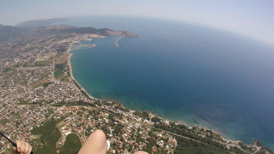 paragliding beauty G0022920